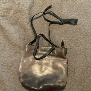 Navy madewell crossbody purse.
